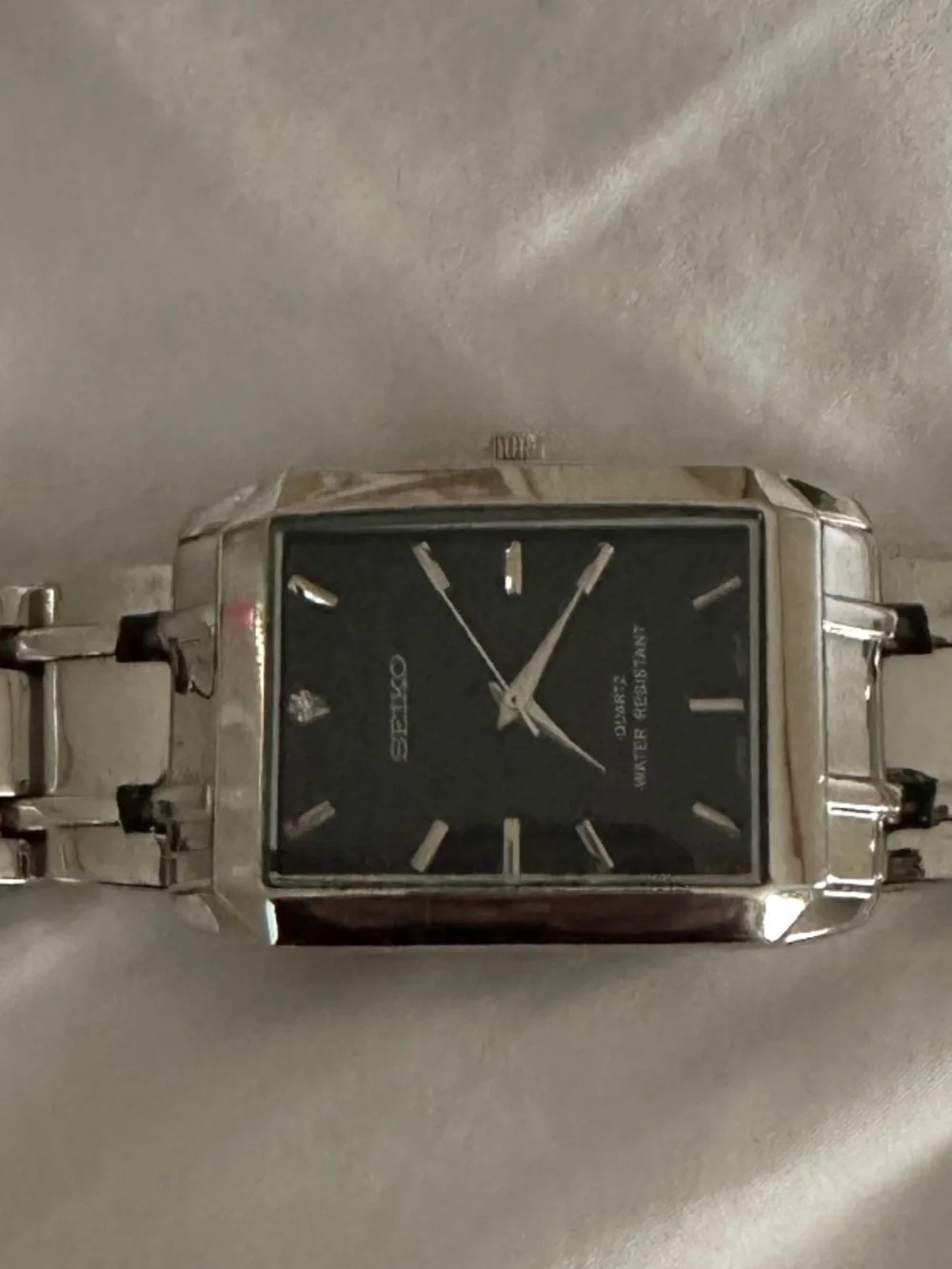 Seiko Silver Stainless Steel Watch with Black Dial - Picture 3 of 7